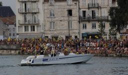 Les services du port, aidés par la Brigade Nautique ont assurés sur l’eau la sécurité autour de l’évènement