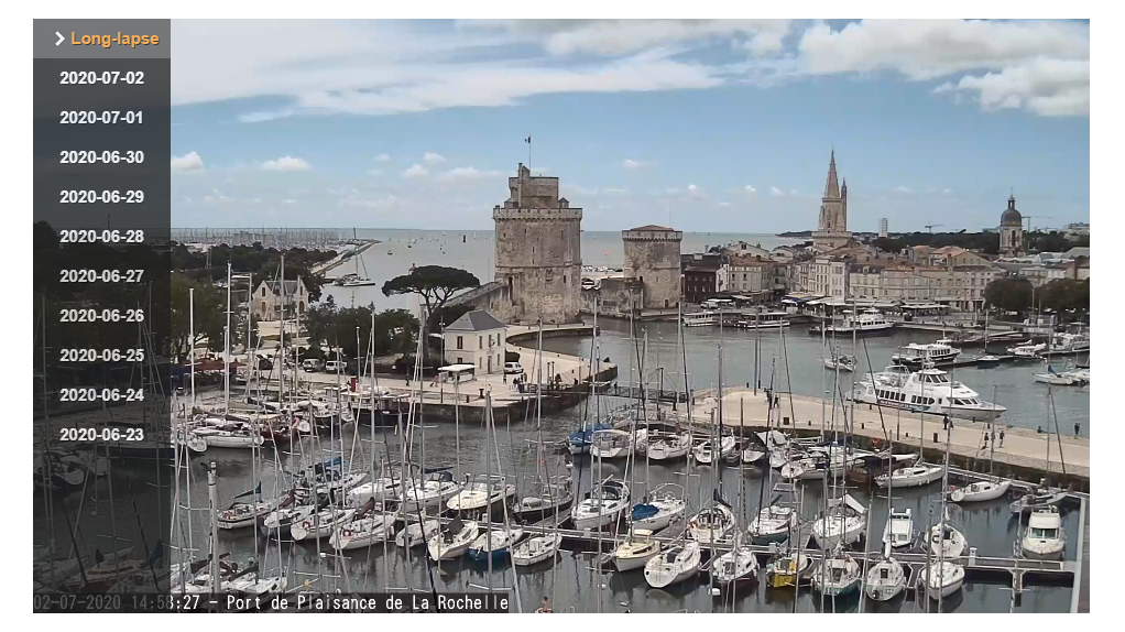 vue du Vieux-port de La Rochelle, vers le large