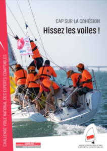 Du 31 août au 2 septembre 2023, le port de plaisance de La Rochelle vibrera au rythme de la 32e édition du Challenge Voile National des Experts-Comptables. Cette compétition, organisée par l'Ordre des Experts-Comptables des Pays de la Loire, marque chaque année la fin de l'été. Juste avant la rentrée, les experts-comptables et professionnels du chiffre se rassemblent dans la charmante région de Charente-Maritime, à La Rochelle, pour un événement mêlant sport et festivités.